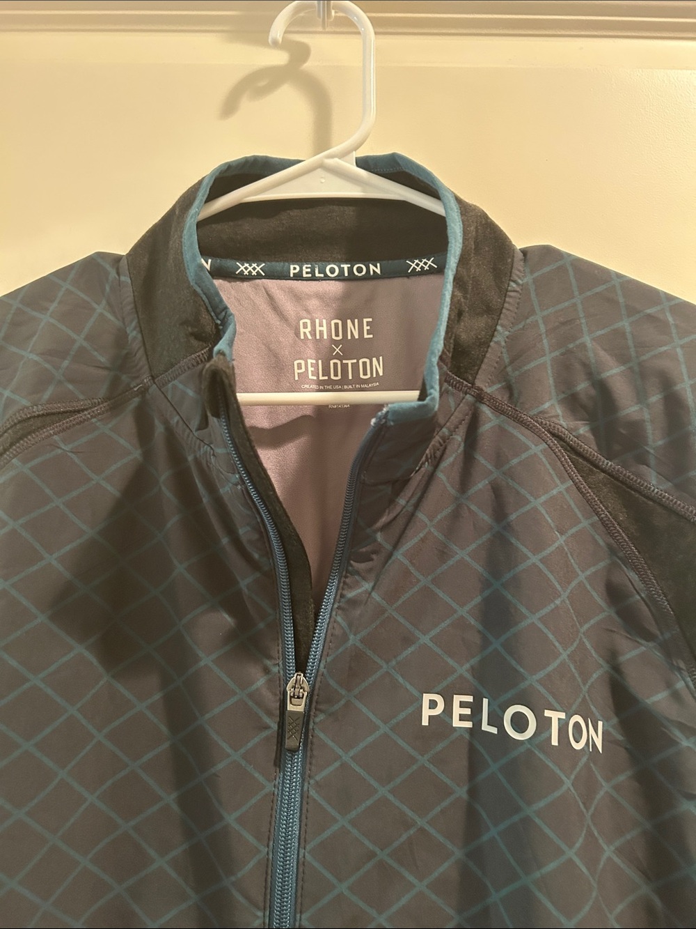 Rhône x Peloton Collab ZipUp Performance logo pattern Jacket pockets men size XL